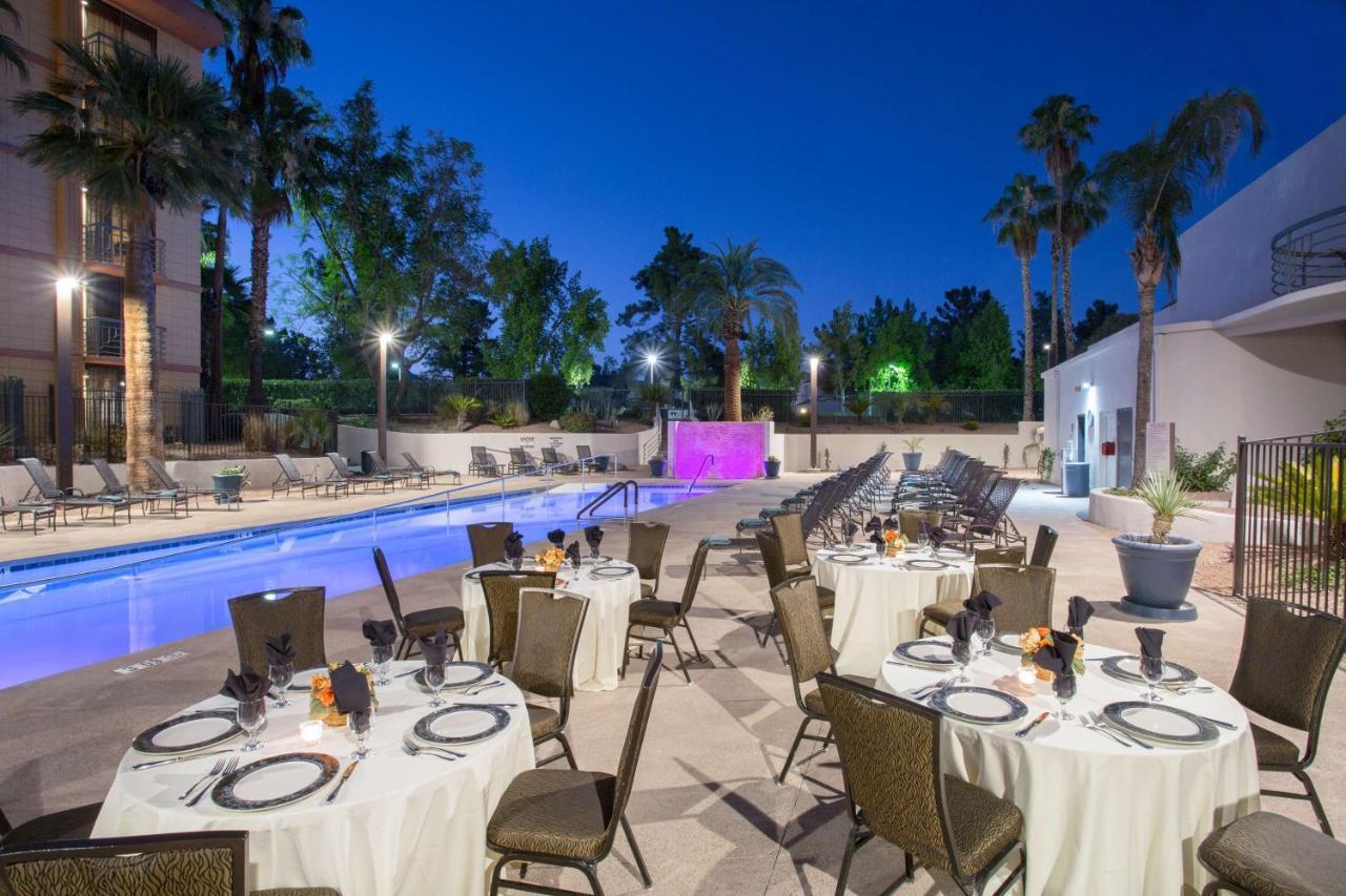 Embassy Suites By Hilton Phoenix Biltmore Esterno foto