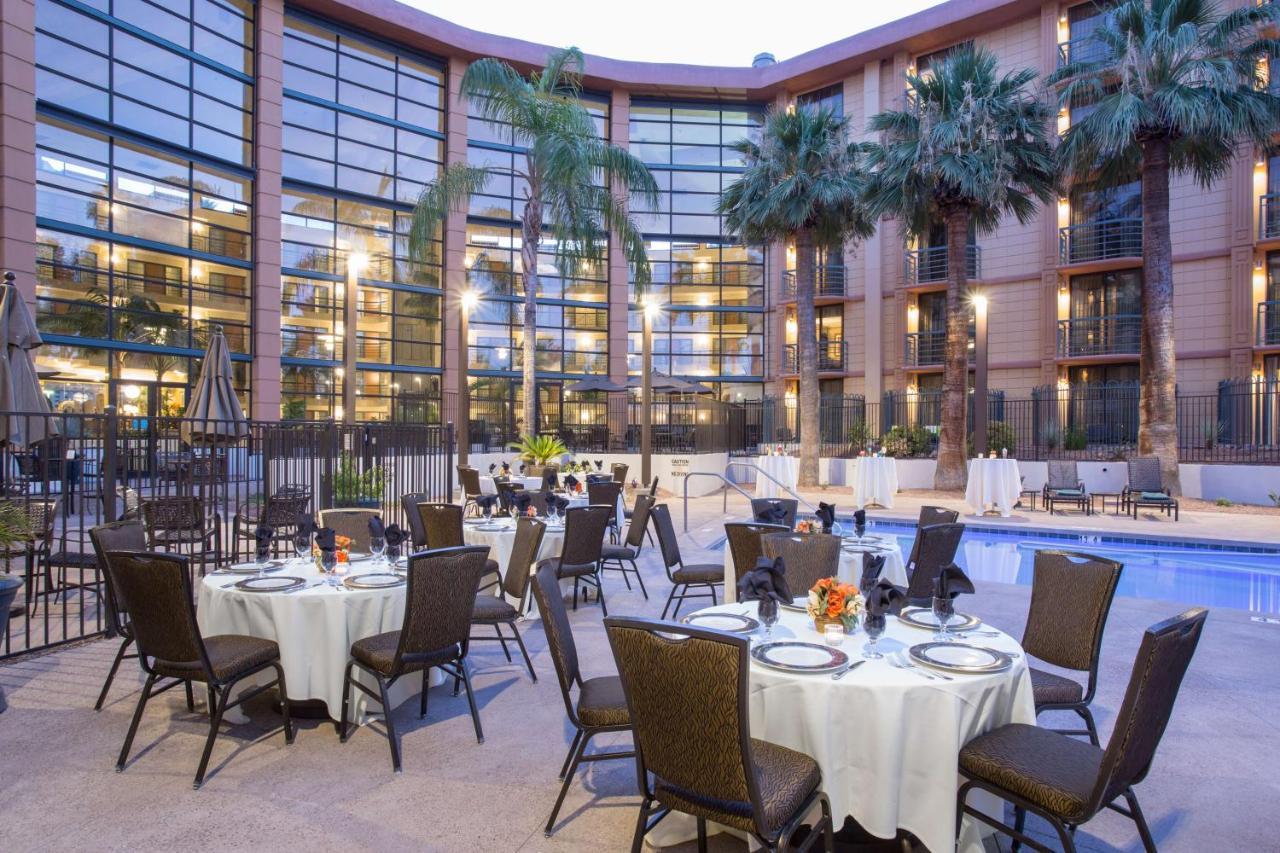Embassy Suites By Hilton Phoenix Biltmore Esterno foto