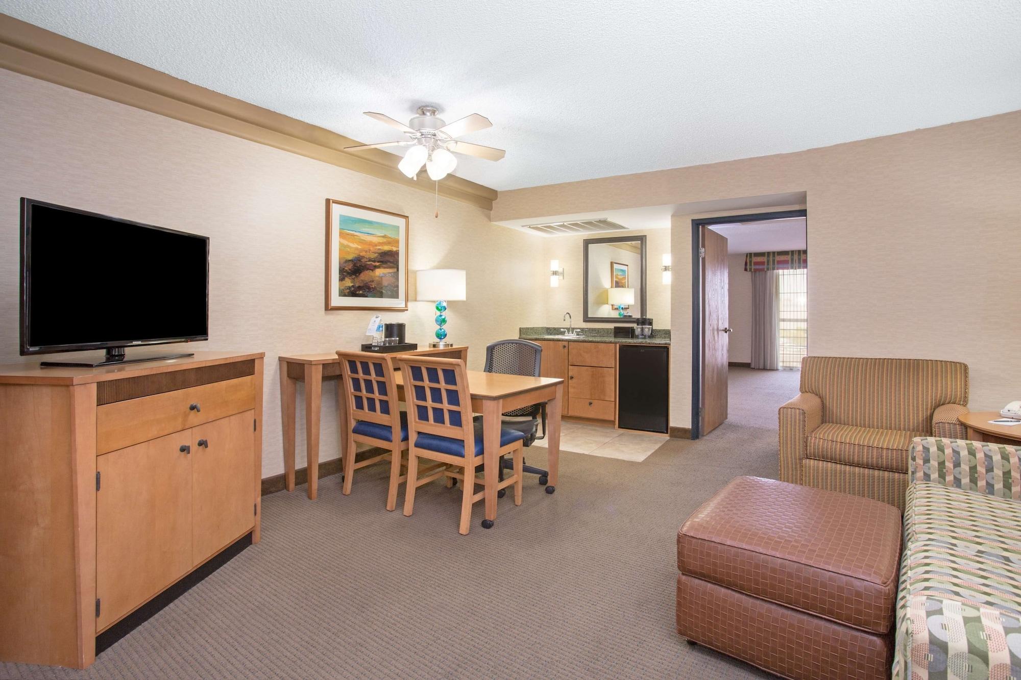 Embassy Suites By Hilton Phoenix Biltmore Esterno foto