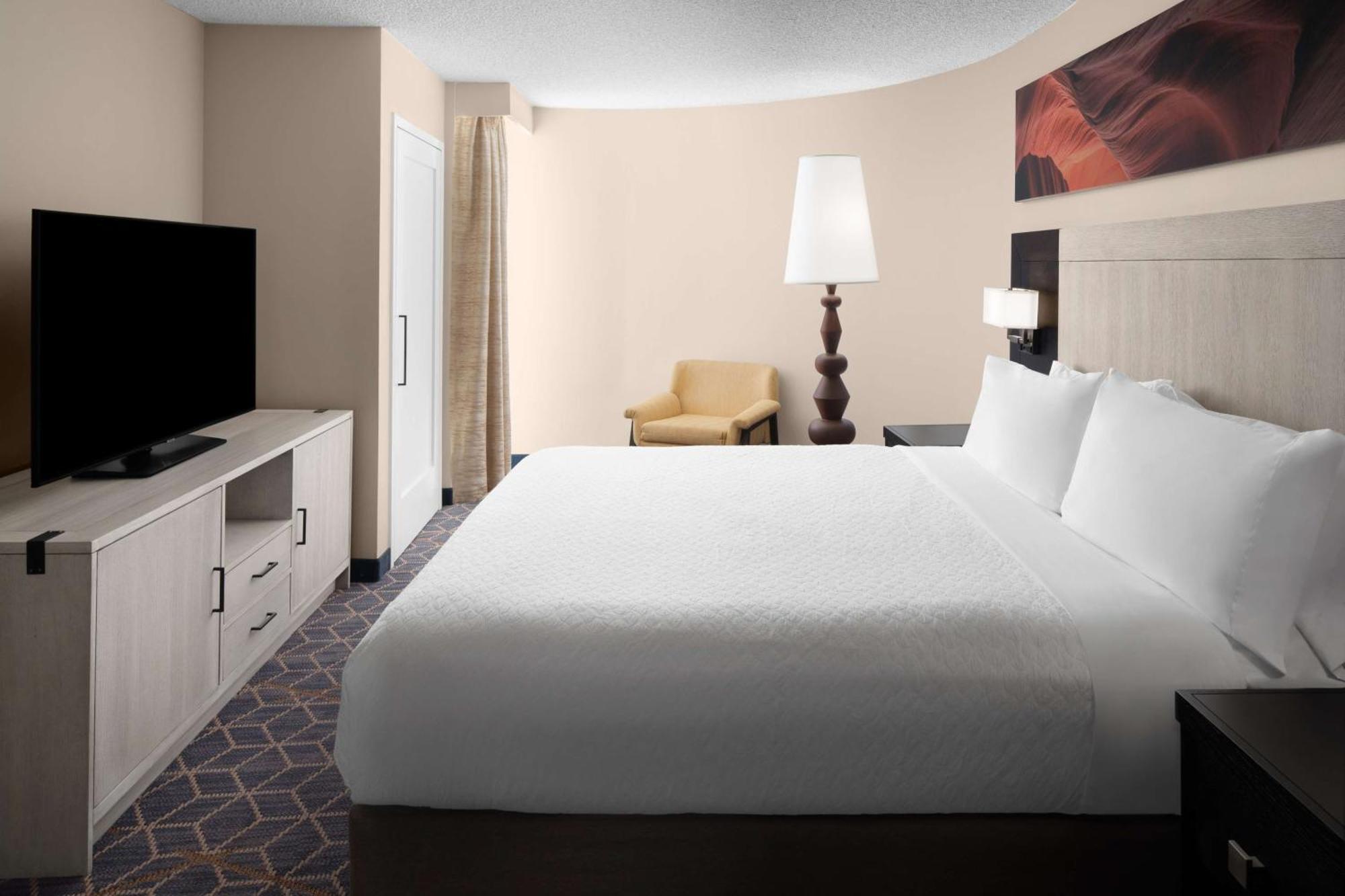 Embassy Suites By Hilton Phoenix Biltmore Esterno foto