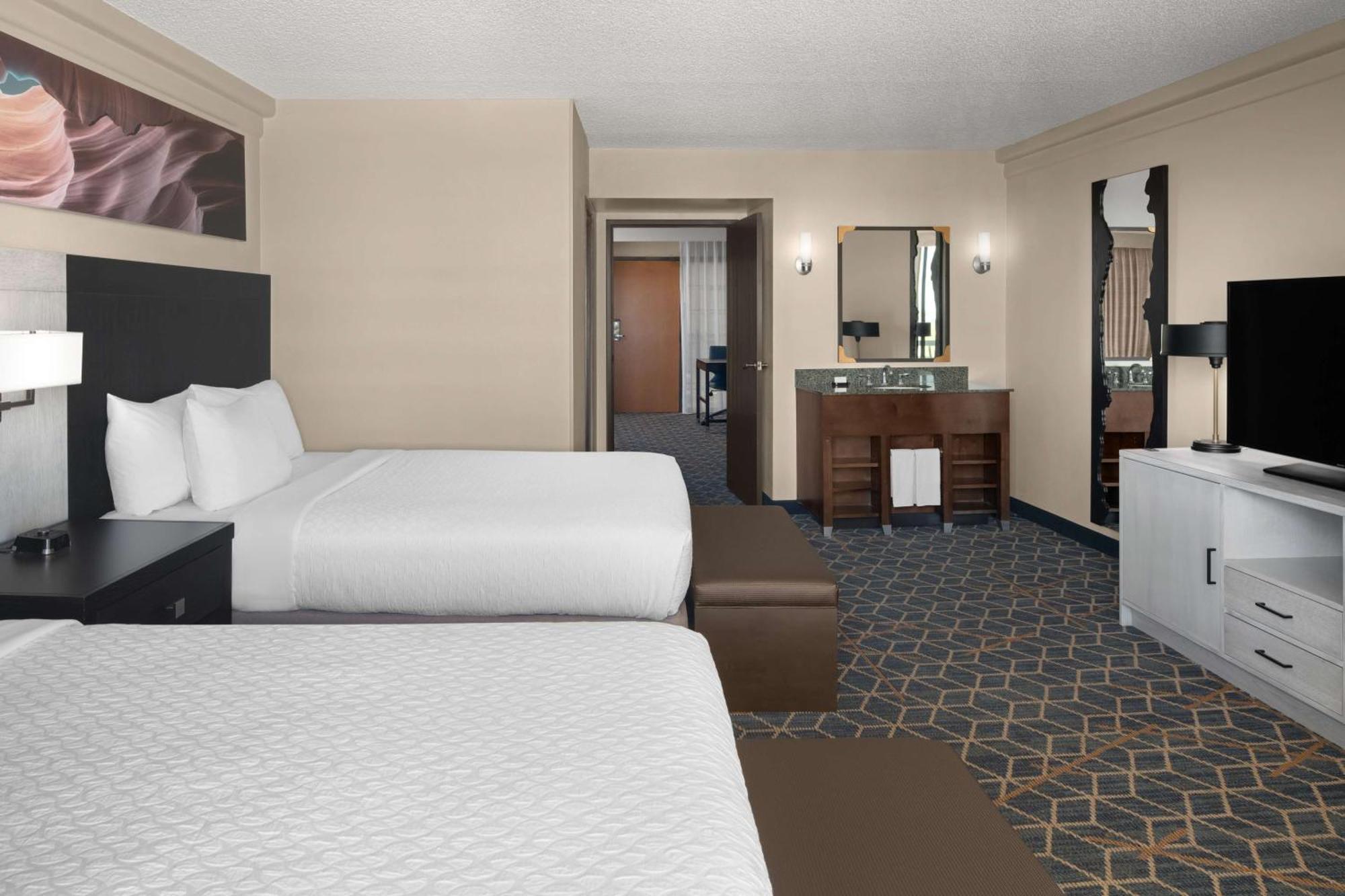 Embassy Suites By Hilton Phoenix Biltmore Esterno foto