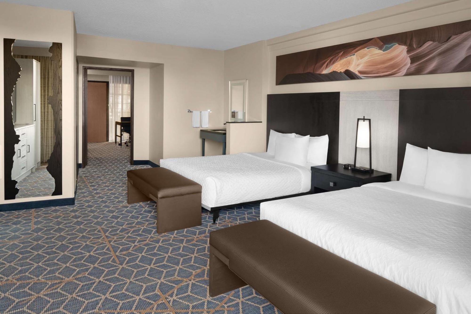 Embassy Suites By Hilton Phoenix Biltmore Esterno foto